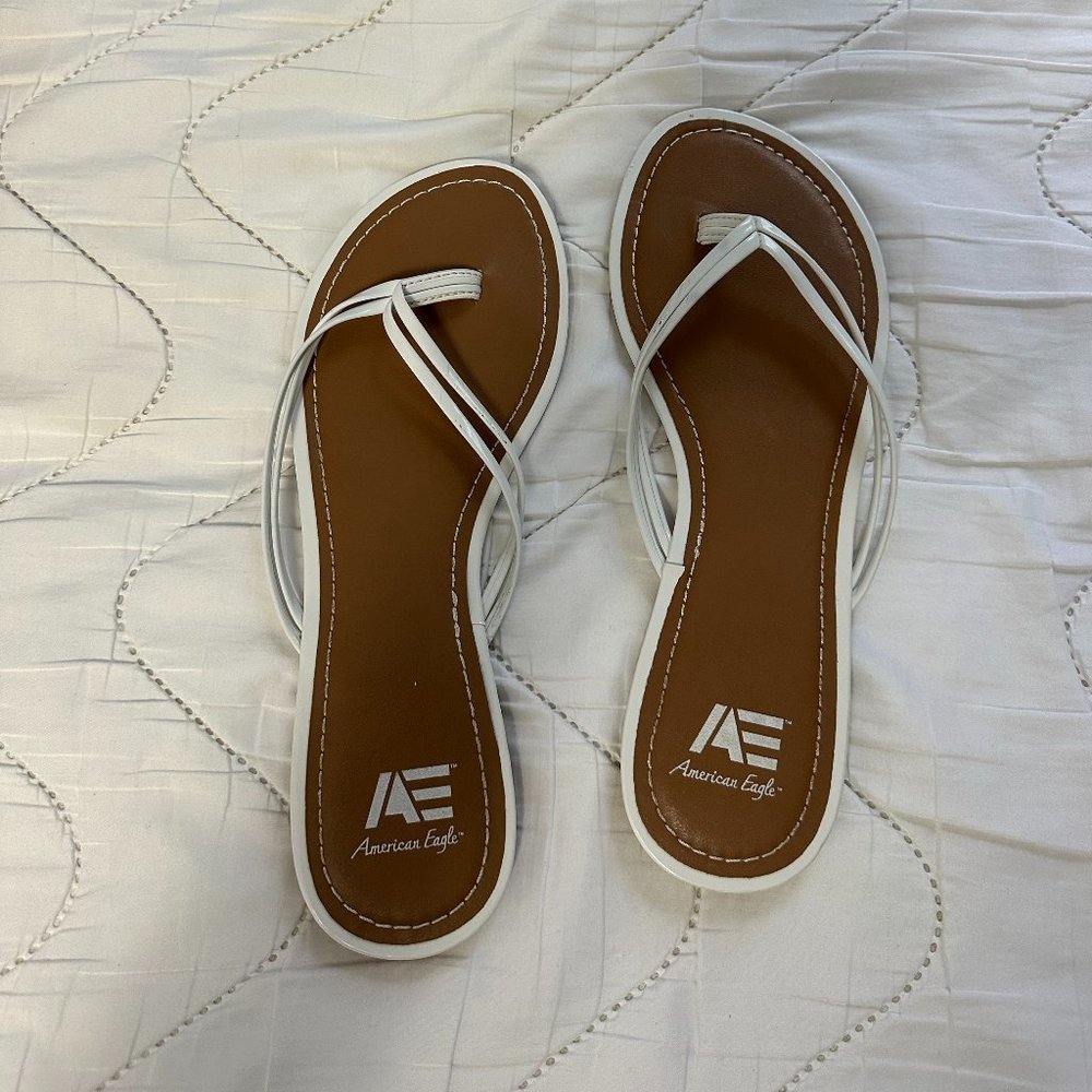 american eagle flip flops